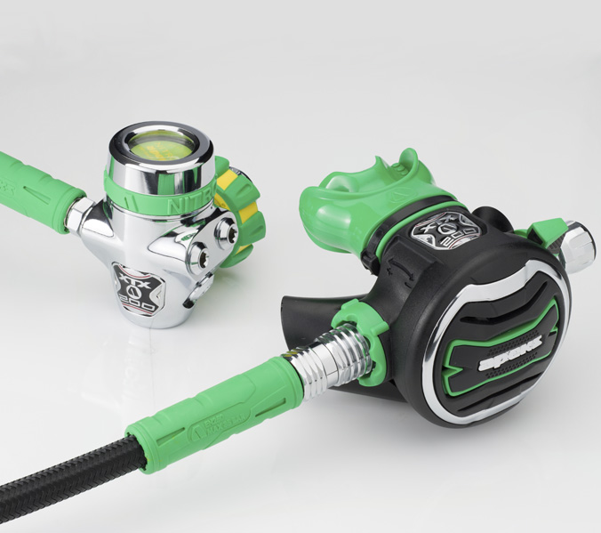 Apeks XTX200 Nitrox Regulator 2013 Style